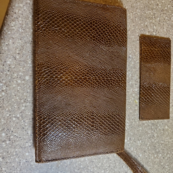 EUC Animal Print Clutch & Check book Wallet 2for - Picture 11 of 13